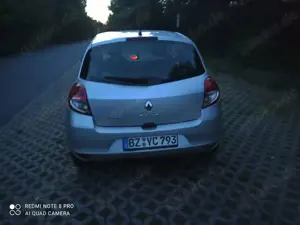 Renault Clio 1.2 16V Dynamique Bild 2