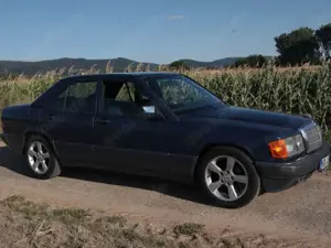 Mercedes-Benz 190 190 E 2.0