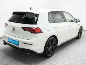 Volkswagen Golf GTI Black Style Navi IQ.Light Kamera Bild 5