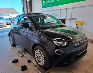 Fiat 500e Cabrio 118PS 42kWh Navi - Klimaautomatik