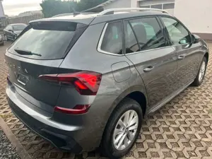 Skoda Kamiq Select.110KW,AHK,WP,5JGar.Navi,Kamera,17Zo