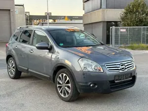 Nissan Qashqai+2 2.0 Tekna 4x4 7Sitze Pano Kamera Leder Bild 2