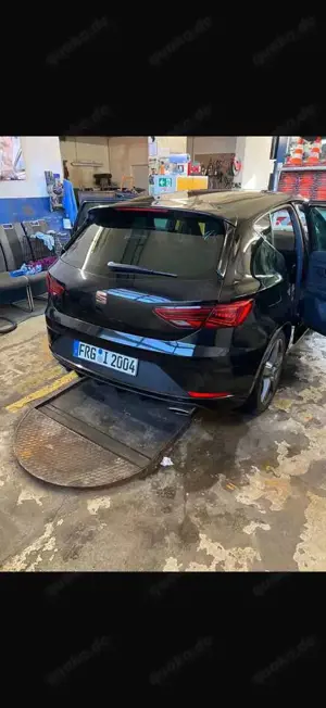 SEAT Leon ST 2.0 TSI OPF DSG Cupra Bild 4