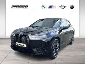 BMW iX xDrive40 Sportpaket Laser AHK Pano Sky DA Prof PA