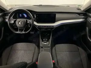 Skoda Octavia Combi 2.0 TDI Style Virtual AHK ACC BLIS Bild 5