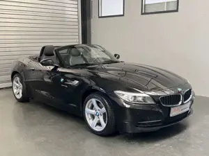BMW Z4 Roadster sDrive 18i/Vollleder/1.Hand/Xenon Bild 2