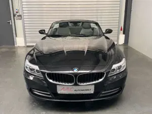 BMW Z4 Roadster sDrive 18i/Vollleder/1.Hand/Xenon Bild 3