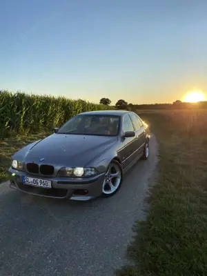 BMW 528 528i