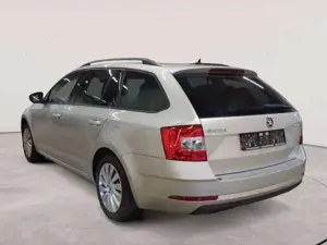 Skoda Octavia Bild 2