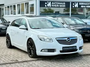Opel Insignia OPC-Line 4x4*Pano*Nav*Bi-Xen*Ahk*Leder
