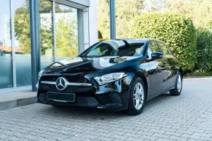 Mercedes-Benz A 180 d/BUSINESS/ NAVIGATION PREMIUM/ MBUX