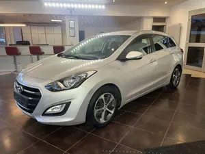 Hyundai i30 I30 Kombi*AHK*SHZ*PHS*TPM*