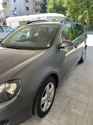 Volkswagen Golf 1.6 TDI DPF Comfortline Bild 3