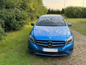 Mercedes-Benz A 180 A-Klasse (BlueEFFICIENCY) Bild 2
