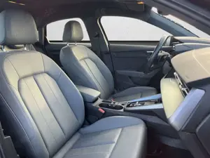 Audi A3 Limousine 35 TFSI S tronic KAM SHZ MMI LM PDC Bild 4