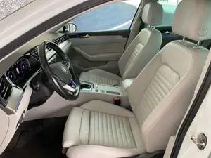 Volkswagen Passat Variant GTE 1.4 TSI DSG R-Line +PANO+NAVI Bild 5