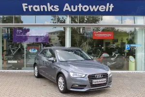 Audi A3 Attraction Xenon/AHK /Navi/