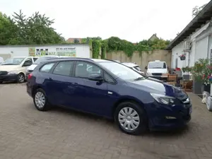 Opel Astra J 1,6 Sports Tourer, EU6, Motorenschaden ! Bild 1