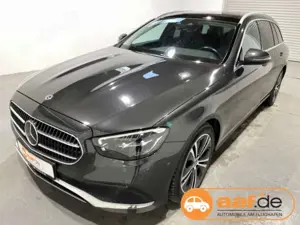 Mercedes-Benz E 220 T d Avantgarde 4Matic EU6d Navi LED ACC Pano