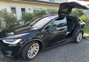 Tesla Model X 100D Allradantrieb Bild 3