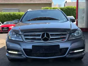 Mercedes-Benz C 250 T CGI Blue HARMANKARDON/LED/NAVI/LEDER/AHK Bild 2