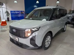 Ford Tourneo Courier Titanium AHK