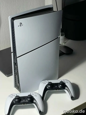 Eine großartige Gelegenheit für Playstations mit Controllern.