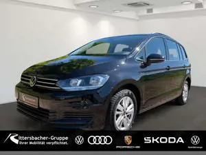 Volkswagen Touran 1.5 TSI Comfortline 7Sitze Navi