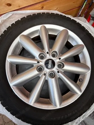 Winter Kompletträder auf original Mini Cooper S Felgensatz 