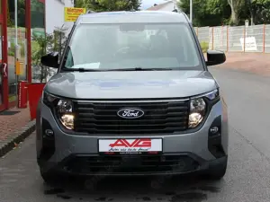 Ford Tourneo Courier 125PS Titanium Kamera Klimaautomatik