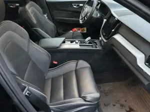 Volvo XC60 XC60 B4 D PlusDark,Pano,fast Vollaus., MwSt awb. Bild 3