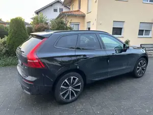 Volvo XC60 XC60 B4 D PlusDark,Pano,fast Vollaus., MwSt awb. Bild 2