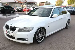 BMW 325 d Lim. Facelift_Navi Prof_Xenon_Pano_Sitzhz_