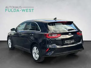 Kia Ceed / cee'd 1.6CRDi Aut. Vision Navi CAM Sitz+Lenkheiz. Bild 4