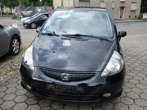 Honda Jazz Jazz 1.2 Style 1Hand 59300 Scheckheft TÜV8.2027 Bild 4