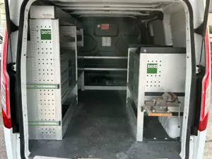 Ford Transit Custom Regale Werkstatt Kamera AHK 2,5t