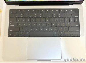 Apple MacBook Pro 14" M4 Max Chip 36GB RAM 1TB SSD Silber Bild 2 Apple MacBook Pro 14" M4 Max Chip 36GB RAM 1TB SSD Silber Bild 2