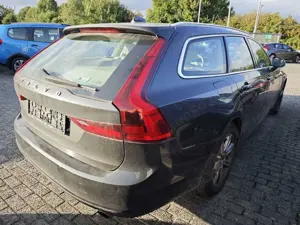 Volvo V90 Diesel D4 Geartronic Momentum MOTORSCHADEN Bild 2