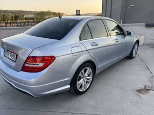 Mercedes-Benz C 180 BlueEFFICIENCY 7G-TRONIC Avantgarde