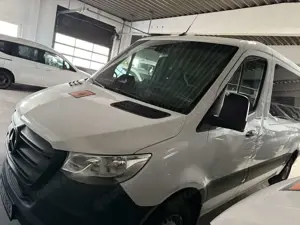 Mercedes-Benz Sprinter 311 CDI Tourer Bild 2