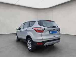 Ford Kuga 1.5 EcoBoost 4x4 Aut. Titanium RFC*AWD Bild 3