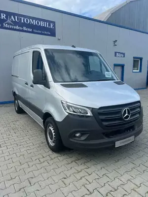 Mercedes-Benz Sprinter 314 AUTOMATIK NAVI TOTWINKEL KAMERA LED Bild 3