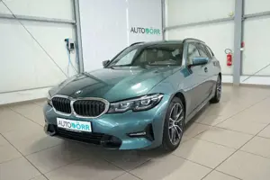 BMW 330 i Sport Line AHK+Lenkradheizung+Kamera+SHZ Bild 1