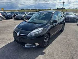 Renault Scenic III BOSE Edition 1.H Navi PDC SHG AHK Key