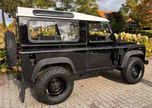 Land Rover Defender Defender 90 Station Wagon SE
