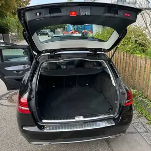 Mercedes-Benz C 300 C-Klasse T - 9G Avantgarde Burmester Panorama AHK Bild 4