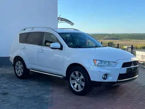 Mitsubishi Outlander Instyle 4WD*AUTOMATIK*7SITZER*NAVI*