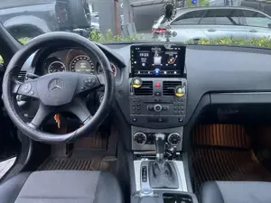 Mercedes-Benz C 200 C 200 CGI BlueEfficiency (204.048) Bild 2