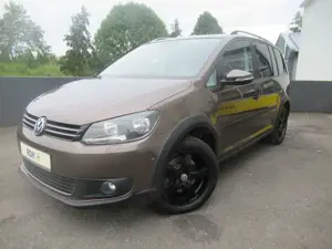Volkswagen Touran Cross PANORAMA NAVI 7-SITZER KAMERA SHZG Bild 4