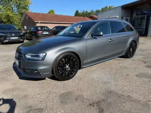 Audi A4 Avant S-Line Xenon/Automatik/Navi